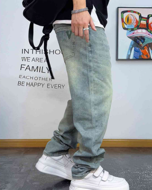 【OUTLET/即納】ライトウォッシュストレートデニムパンツ U2058