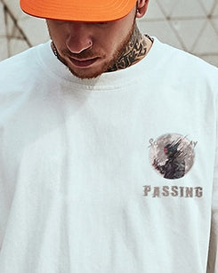 ダークアートフォトグラフィック半袖Tシャツ U2150