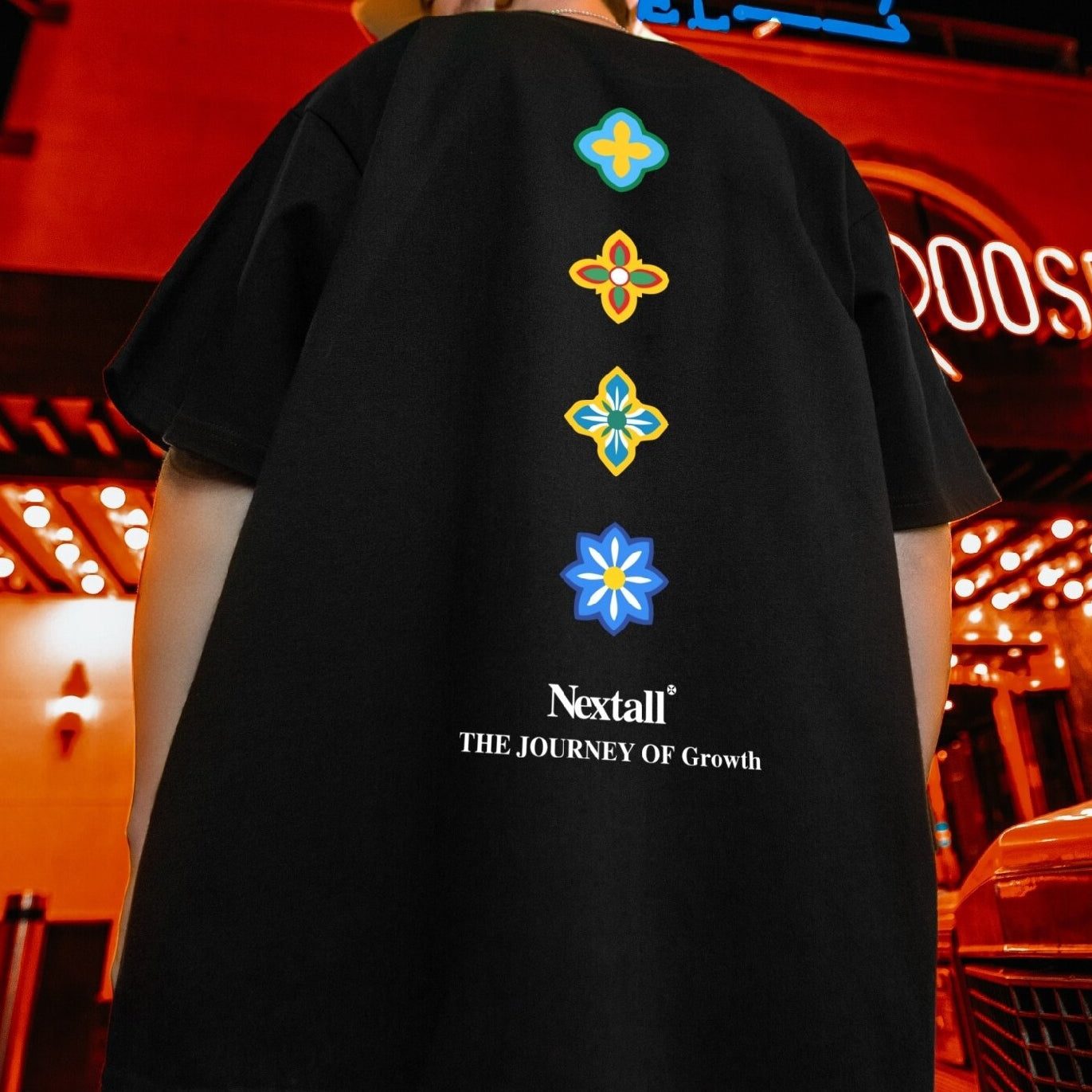 【OUTLET/即納】グラフィックバーティカルラインプリント半袖Tシャツ U2579