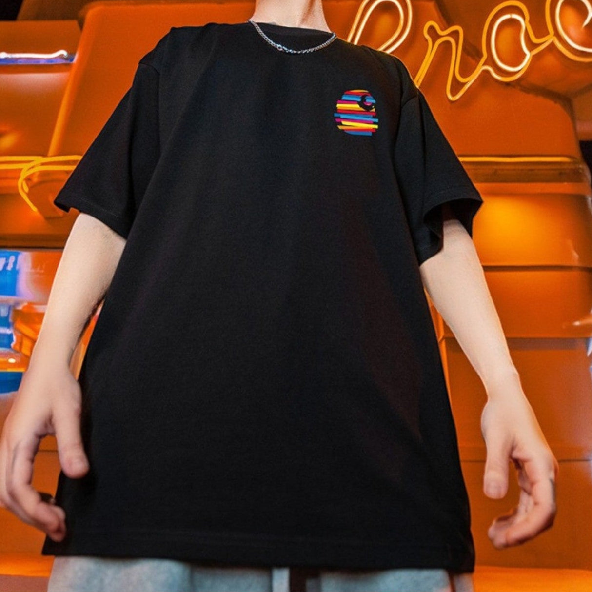 【OUTLET/即納】グラフィックバックプリントルーズ半袖Tシャツ U2488