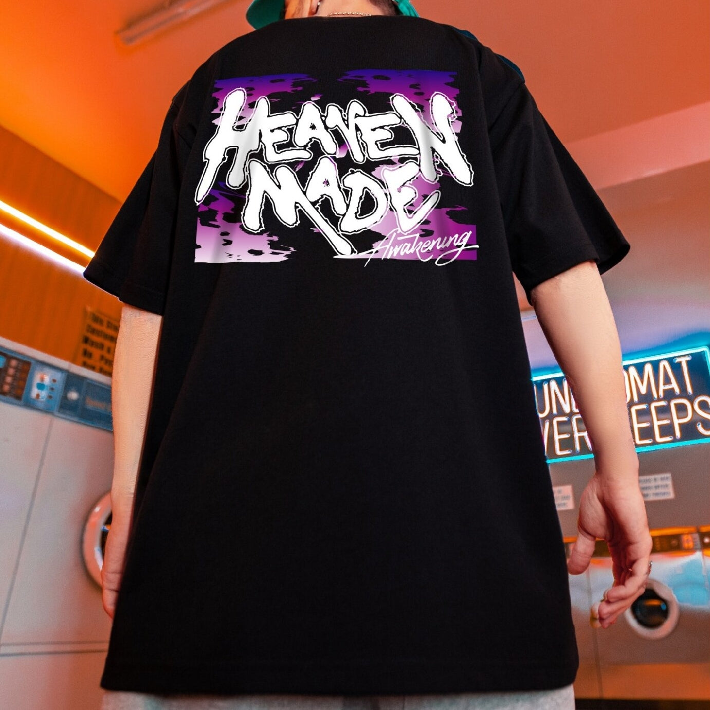 グラフィックバックプリント半袖Tシャツ U2578