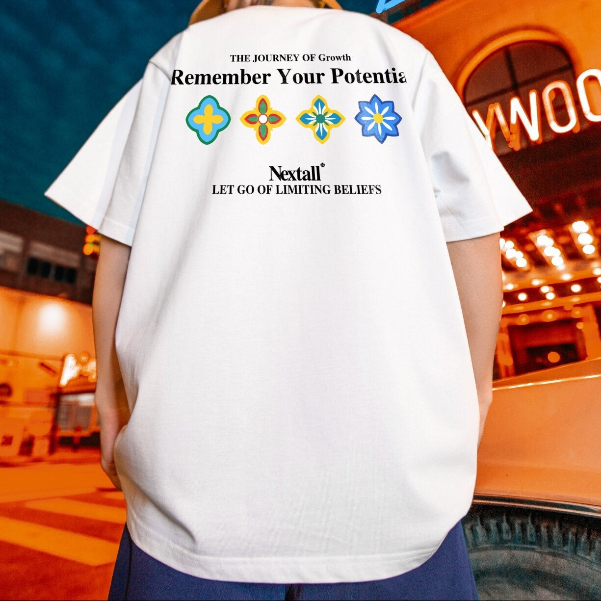 【OUTLET/即納】グラフィックラインプリント半袖Tシャツ U2581