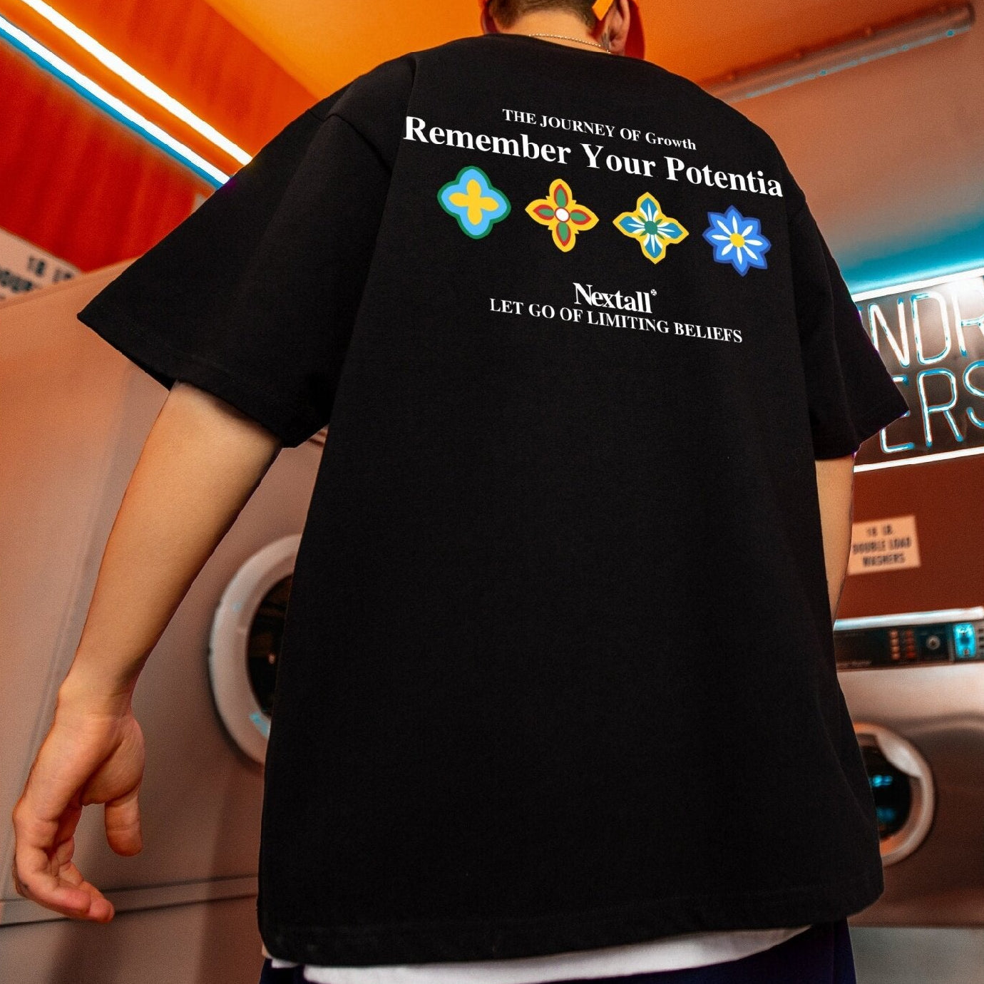 【OUTLET/即納】グラフィックラインプリント半袖Tシャツ U2581